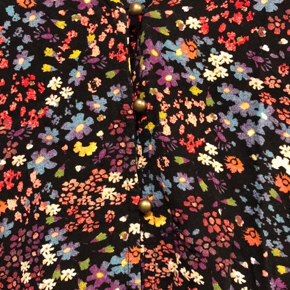 ☀️ 3 / $15 Sale ☀️ Mossimo flow top - Picture 5 of 8